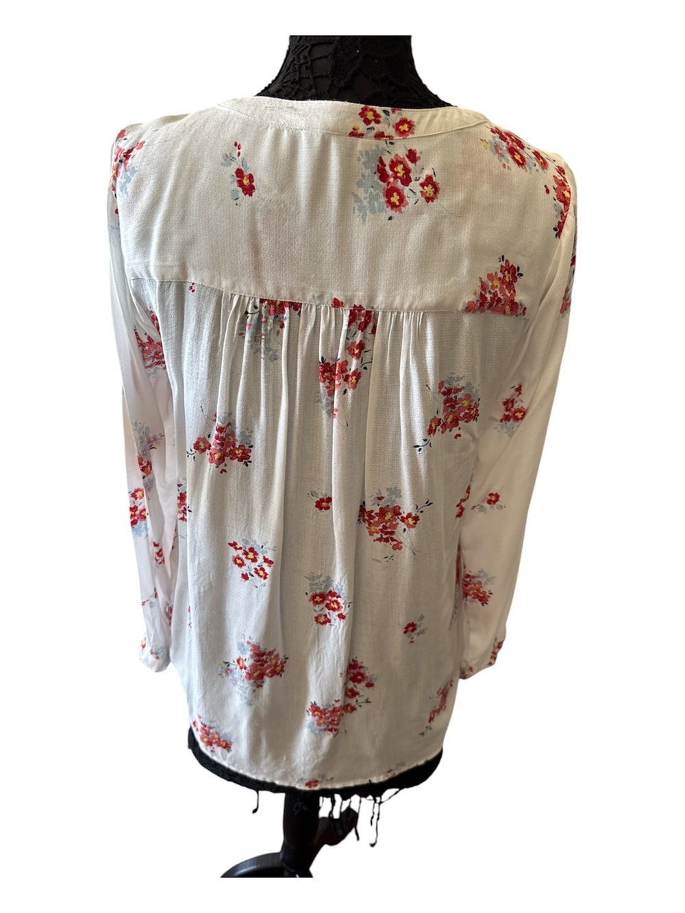 Lucky Brand Cream Floral Smocked Peasant Blouse size M - Picture 2 of 5